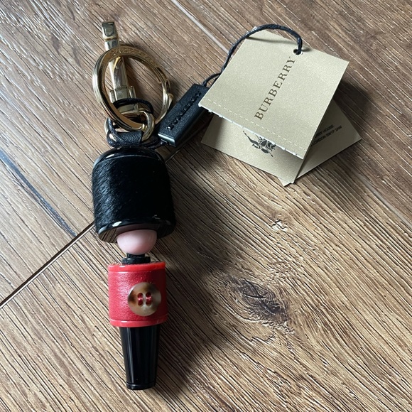 AUTHENTIC BURBERRY-NWT Queen’s Guard Keychain - Picture 6 of 14